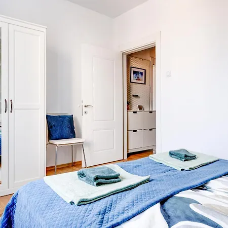 Apartman Cozy 1br On Quiet Street - 5 Min To Ndk Szófia
